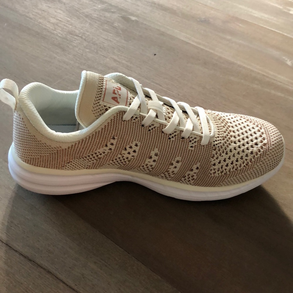APL Women’s Techloom Pro